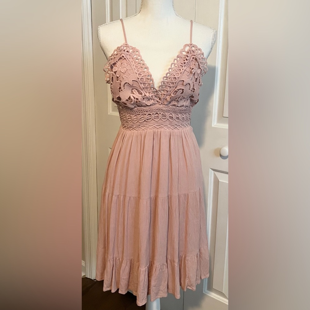 ReVamped Crocheted Bodice Open Back with Tie Boho Dress in Dusty Rose Sz M